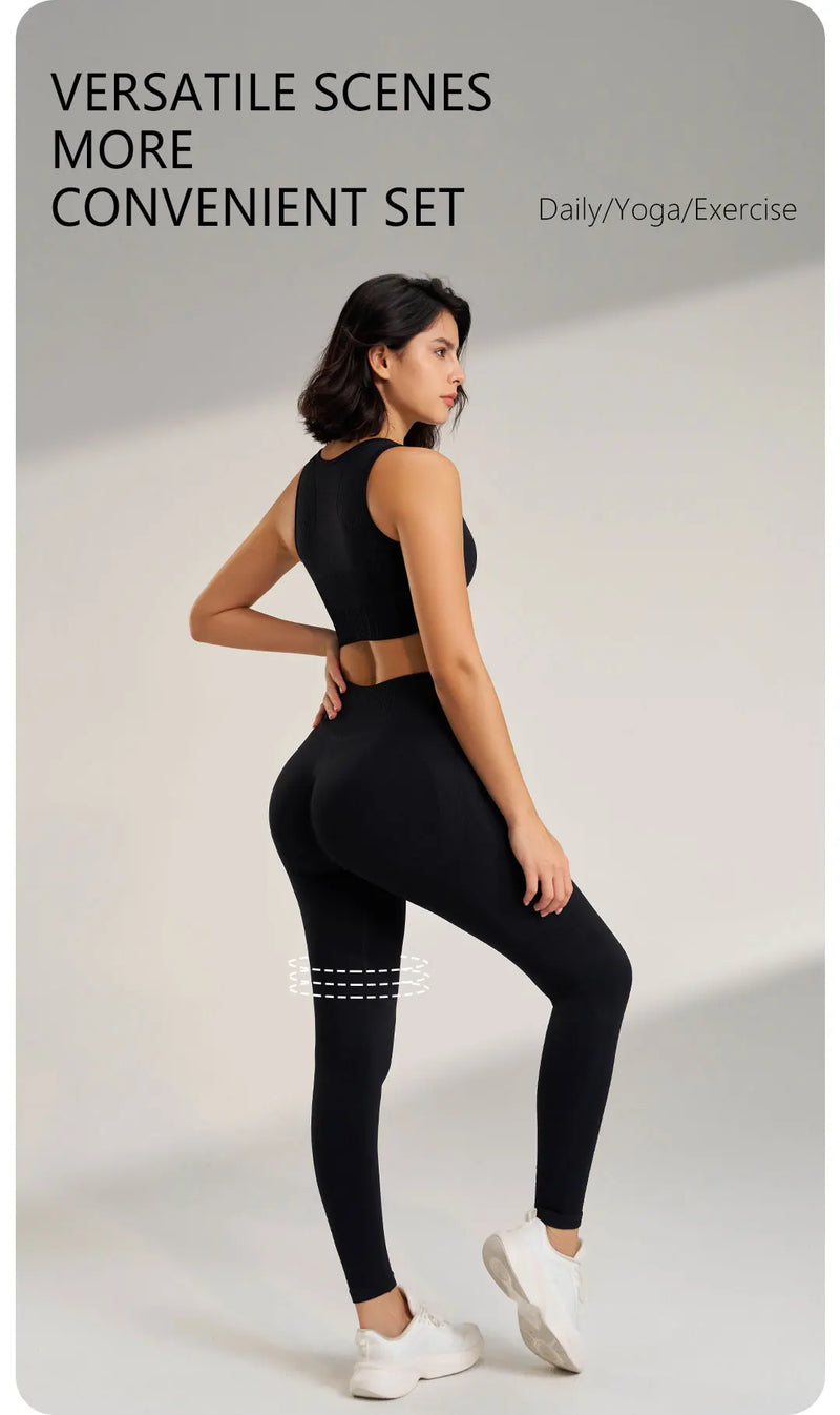 Conjunto esportivo feminino com leggings de cintura alta e top. Duas peças,sem costura